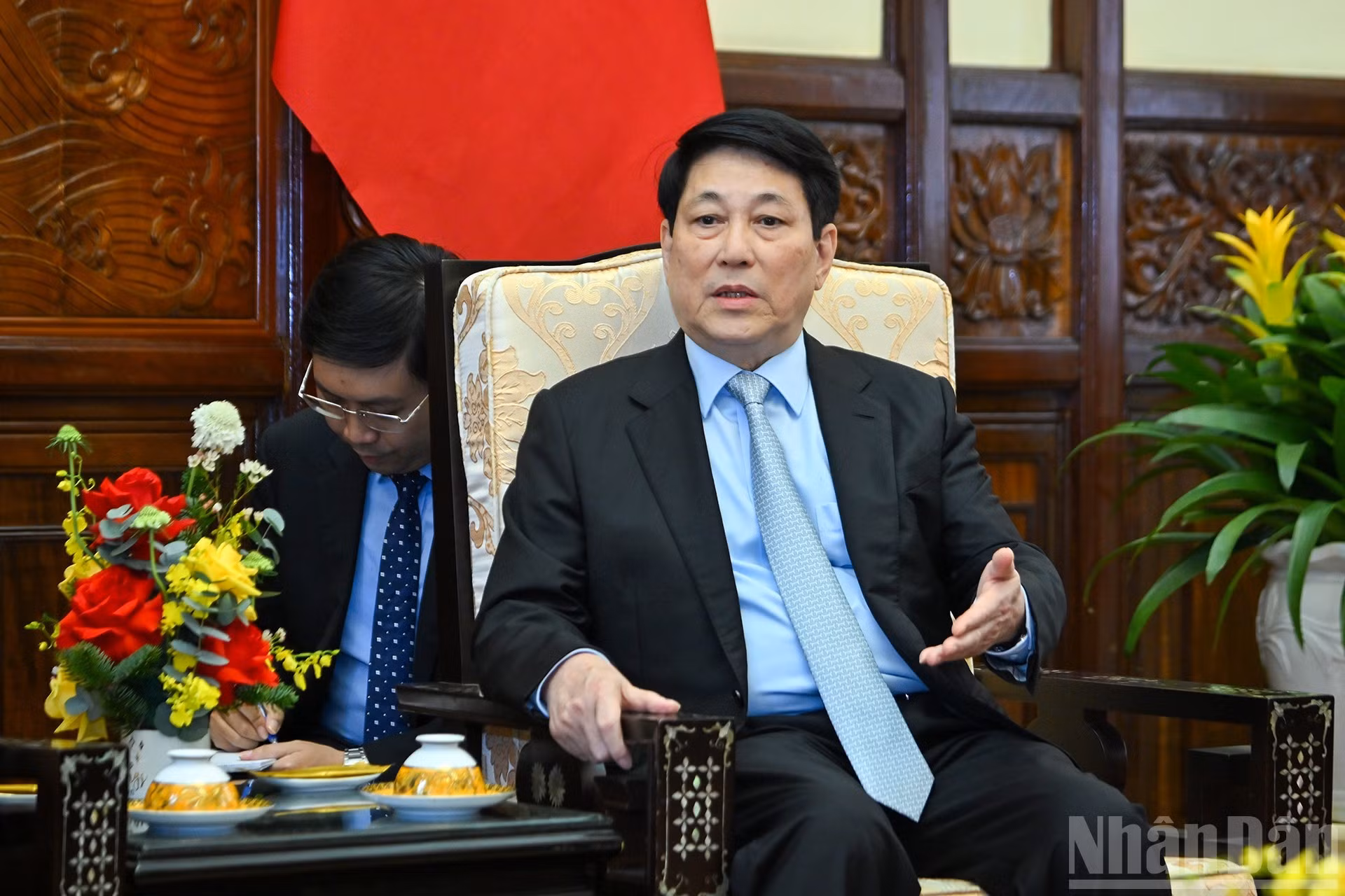 梁强主席在会上发表讲话。