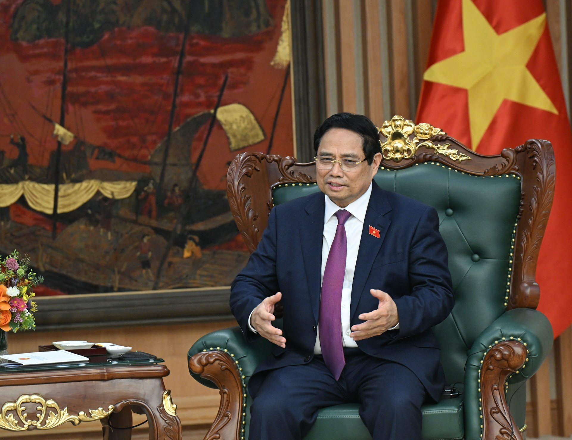 范明正总理在会见时发表讲话。