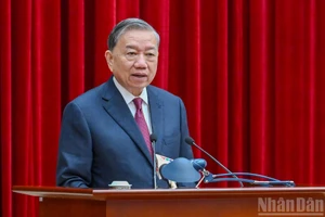 越共中央总书记苏林：弘扬越南智慧与本领 在新发展时代稳步阔步前行