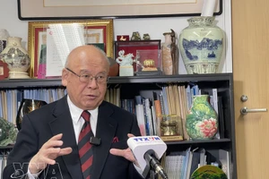 日越友好议员联盟特别顾问、日本自民党前干事长武部勤。（图片来源：越通社）