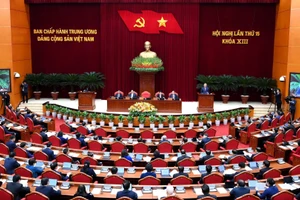 越共第十三届中央委员会第十五次全体会议隆重开幕【组图】