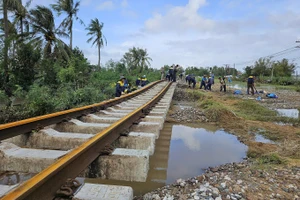 暴雨洪水后南北铁路恢复通行【视频】