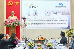 11月15日，评审会听取了各项目的陈述，并在决赛中与项目代表进行了讨论和对话。（水原 摄）