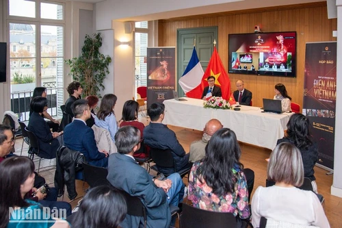 有关“越南电影周——光影之旅”的记者会。（明维 摄）