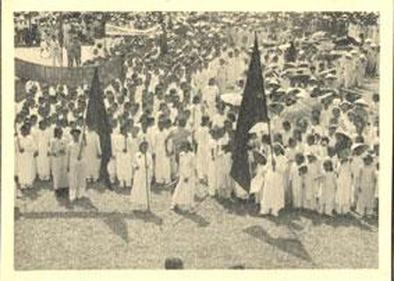 在独立日中份城市和农村妇女。(图片来源:胡志明博物馆) 在独立日中份城市和农村妇女。(图片来源:胡志明博物馆)