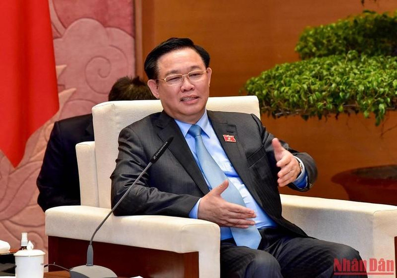 国会主席王廷惠发言。(维玲 摄) 国会主席王廷惠发言。(维玲 摄)