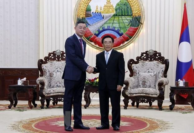 老挝总理潘坎·维帕万会见越南国家审计署审计长吴文俊。 老挝总理潘坎·维帕万会见越南国家审计署审计长吴文俊。