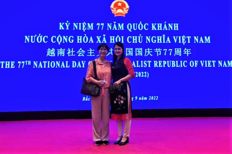 王枫女士在北京出席庆祝越南国庆的活动。(王枫女士 供图) 王枫女士在北京出席庆祝越南国庆的活动。(王枫女士 供图)
