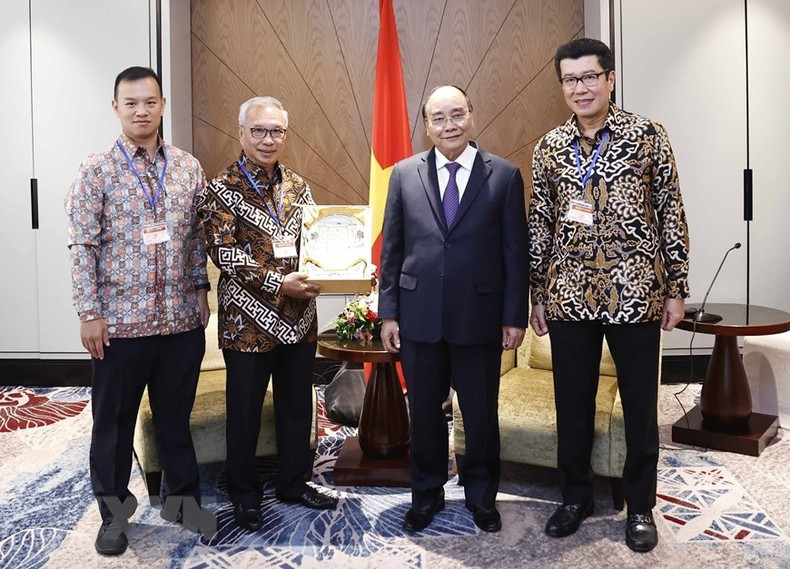 国家主席阮春福会见印尼Ciputra集团总裁布迪阿尔萨。(图片来源:越通社) 国家主席阮春福会见印尼Ciputra集团总裁布迪阿尔萨。(图片来源:越通社)