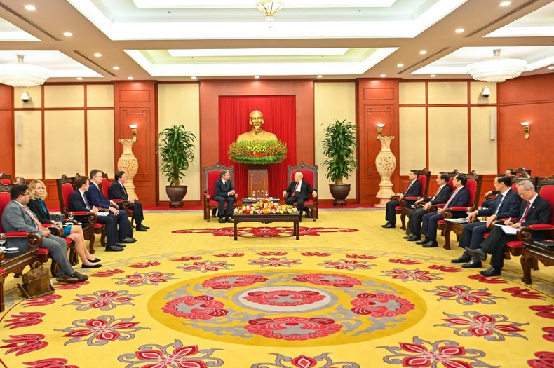 越共中央总书记阮富仲会见美国国务卿安东尼·布林肯。