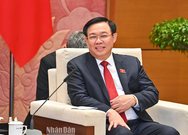 国会主席王廷惠在会见时发表讲话。 国会主席王廷惠在会见时发表讲话。