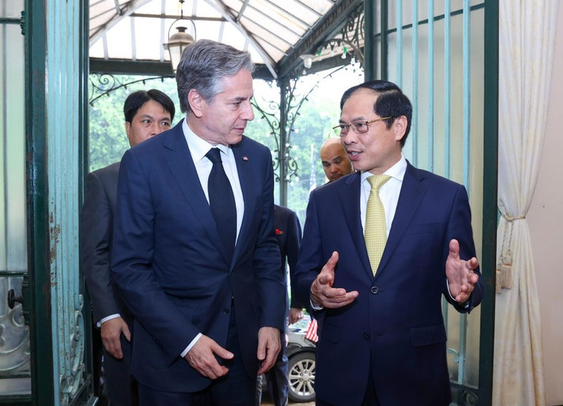 越南外交部长裴青山欢迎美国国务卿安东尼·布林肯举行会谈。(维玲 摄) 越南外交部长裴青山欢迎美国国务卿安东尼·布林肯举行会谈。(维玲 摄)