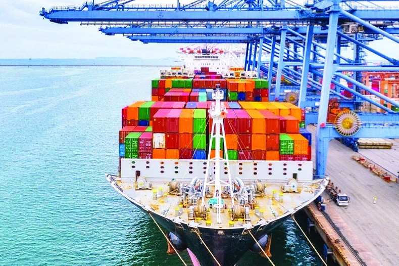 2022年越南进出口猛增。(图片来源:财政杂志) 2022年越南进出口猛增。(图片来源:财政杂志)