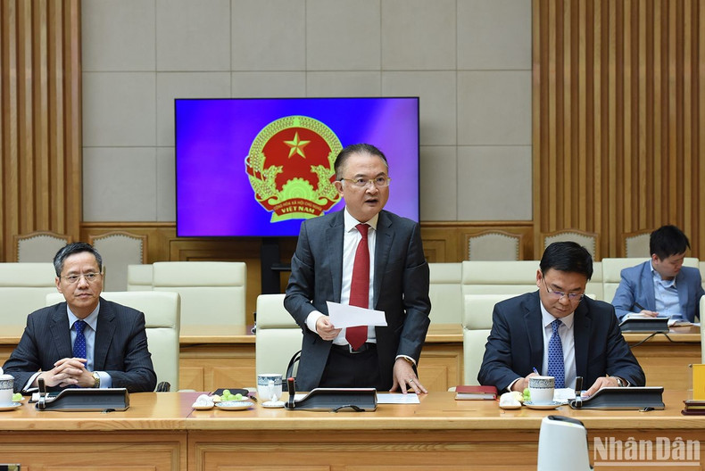 越南驻荷兰大使吴向南发表讲话。 越南驻荷兰大使吴向南发表讲话。