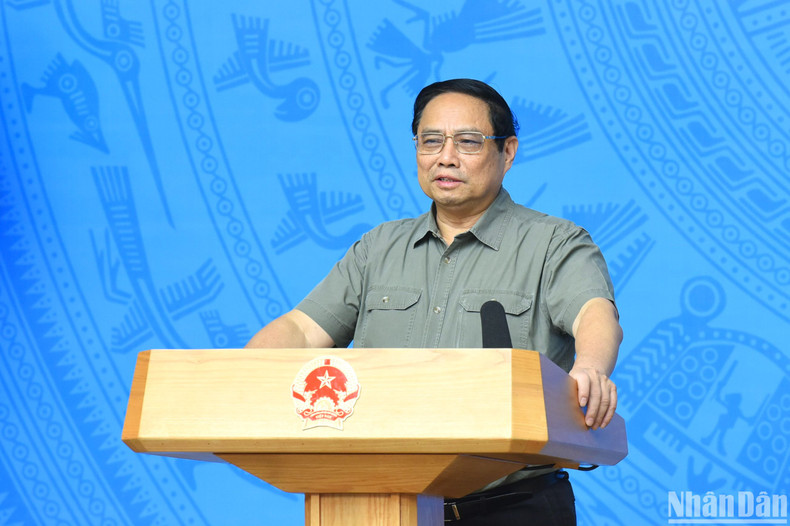 政府总理范明正发表讲话。(陈海 摄) 政府总理范明正发表讲话。(陈海 摄)