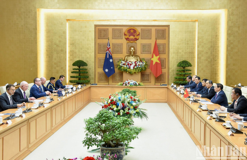 越南政府总理范明正会见澳大利亚总督戴维·赫尔利。 越南政府总理范明正会见澳大利亚总督戴维·赫尔利。