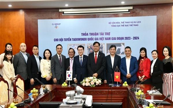 双方代表合影。 双方代表合影。