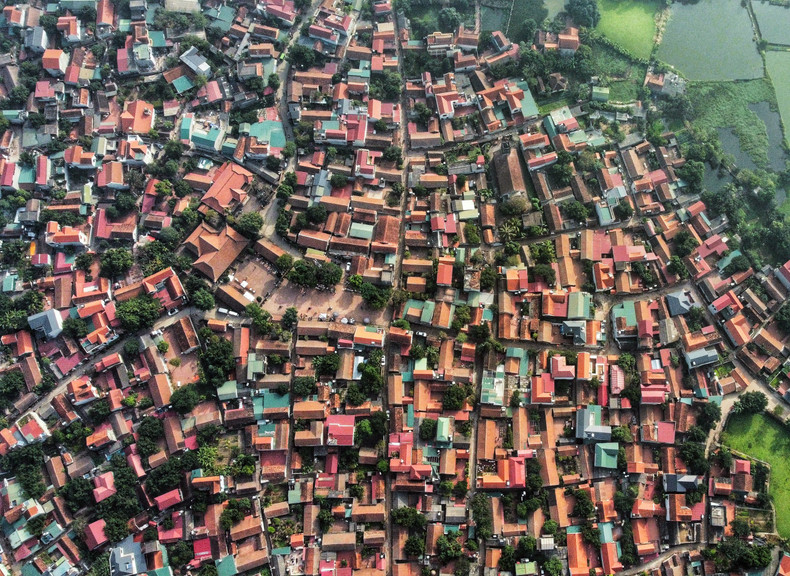 从高空看唐林古村的全貌。