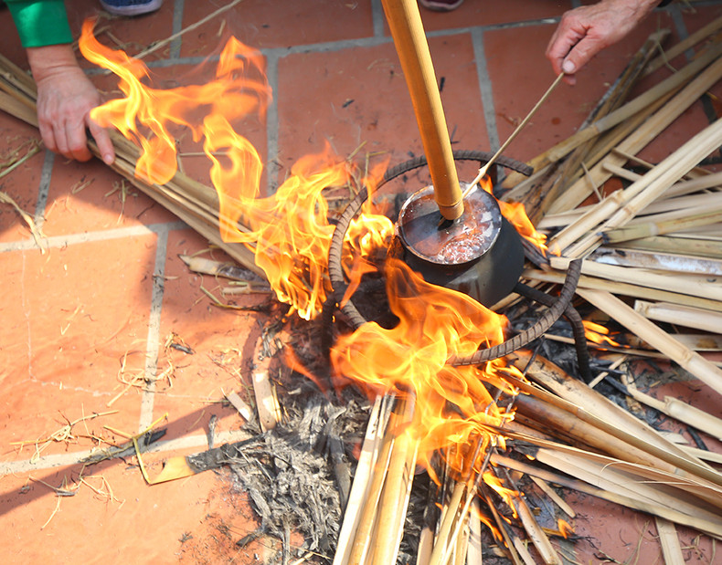 鉴于其独特价值，越南文化体育与旅游部2021年3月9日发布第827/QĐ-BVHTTDL号决定，公认氏禁村生火煮饭比赛是国家级非物质文化遗产。