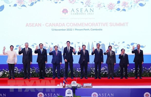 东盟各国领导和拿大总理贾斯汀·特鲁多。 东盟各国领导和拿大总理贾斯汀·特鲁多。