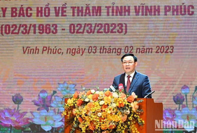 国会主席王廷惠在仪式上发言。 国会主席王廷惠在仪式上发言。