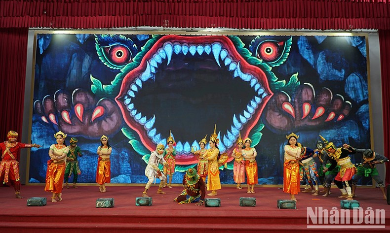 文艺节目。 文艺节目。