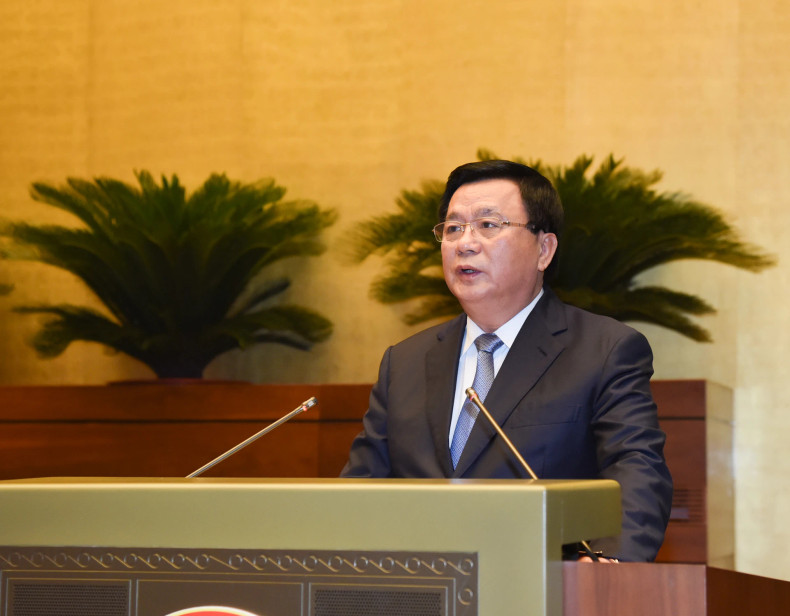 越共中央政治局委员、胡志明国家政治学院院长、中央理论委员会主席阮春胜发表讲话。