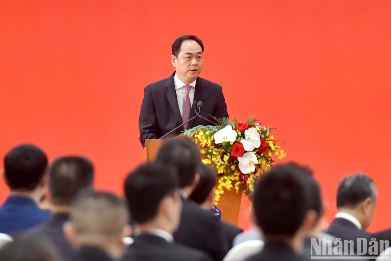 中国人民对外友好协会会长杨万明发表讲话。 中国人民对外友好协会会长杨万明发表讲话。