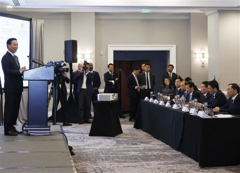 越南国家主席武文赏在实现地方与企业合作对接座谈会上发表讲话。 越南国家主席武文赏在实现地方与企业合作对接座谈会上发表讲话。