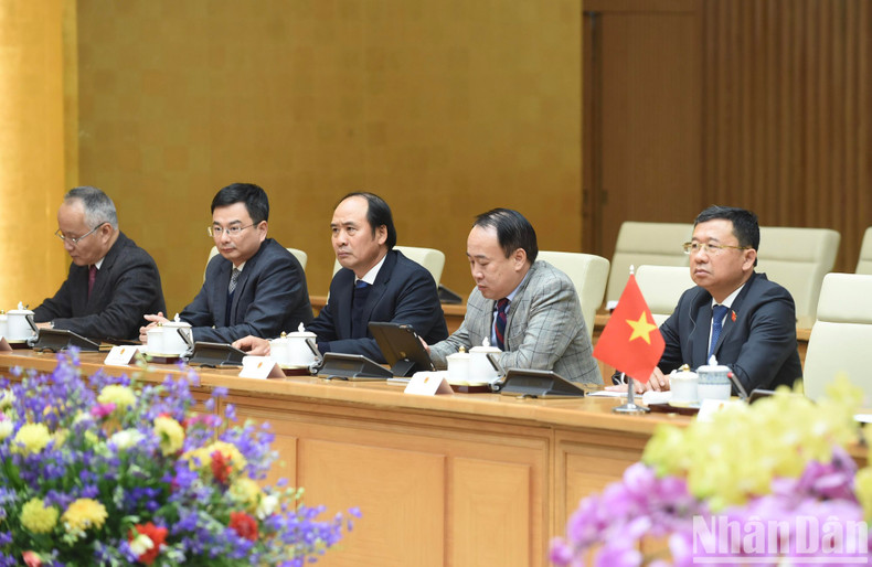 越南各部门、部委、行业领导代表与会。