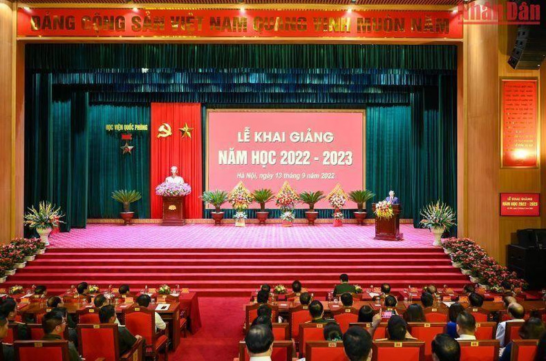 开学典礼场景。 (完) 开学典礼场景。 (完)