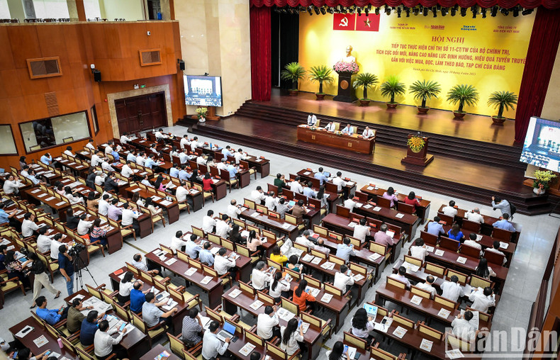 积极创新和提高导向能力、宣传效果，并将其于购买、阅读、实践党报、杂志相结合【组图】 ảnh 1