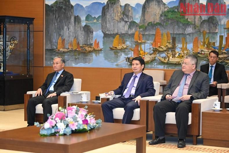 越方代表一同出席活动。