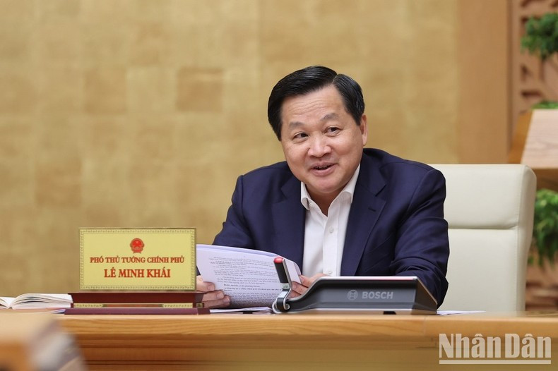 政府副总理黎明慨发言。