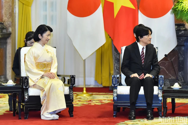 日本皇嗣秋筱宫文仁亲王和秋筱宫妃纪子。 日本皇嗣秋筱宫文仁亲王和秋筱宫妃纪子。