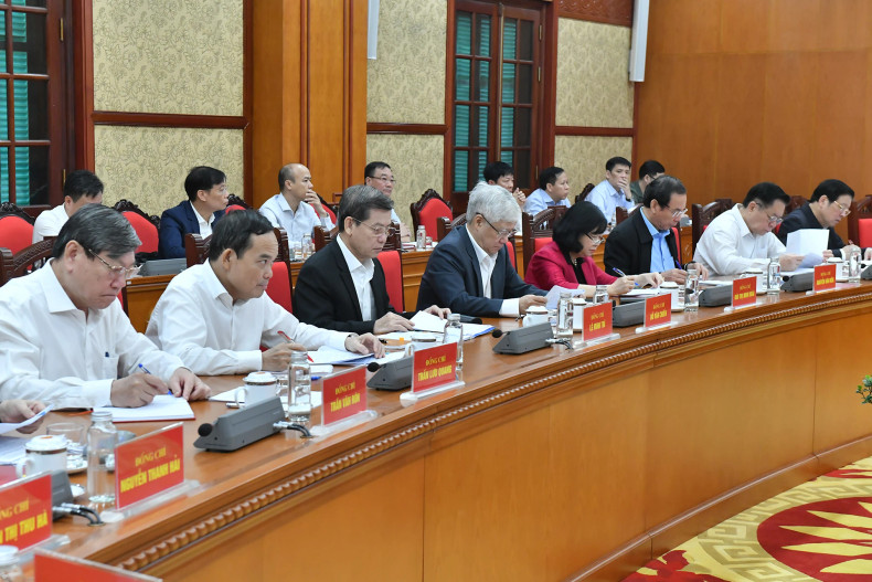 苏林总书记主持召开总结第18-NQ/TW号决议的中央指导委员会第三次会议【组图】 ảnh 6