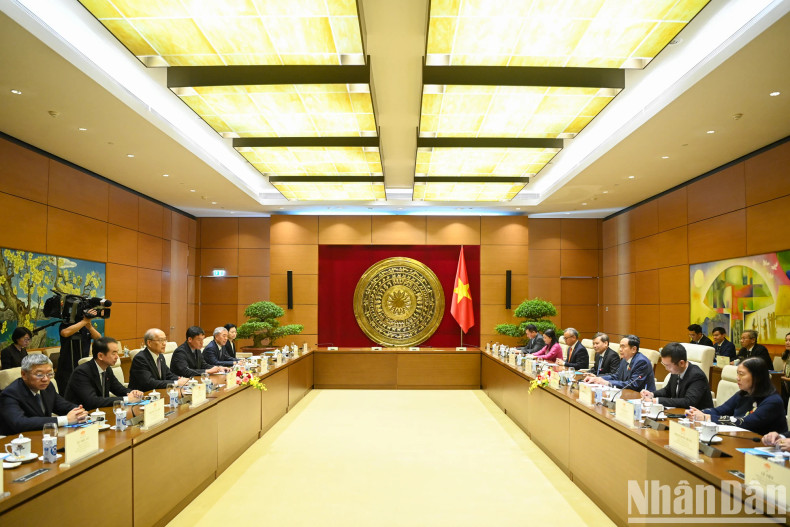 会见场景。 会见场景。