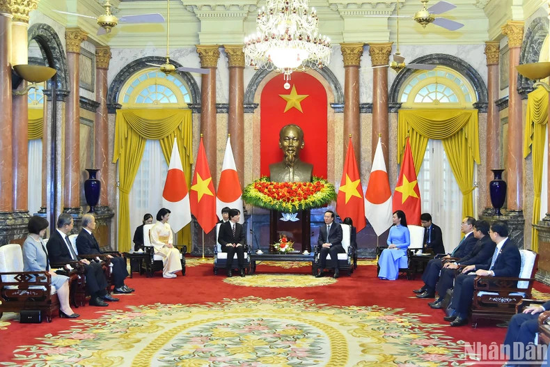 会见场景。 会见场景。