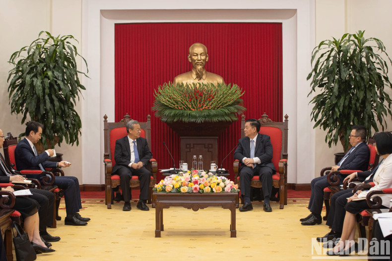 会见场景。 会见场景。