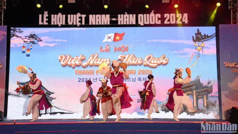 韩国传统艺术表演节目。 韩国传统艺术表演节目。