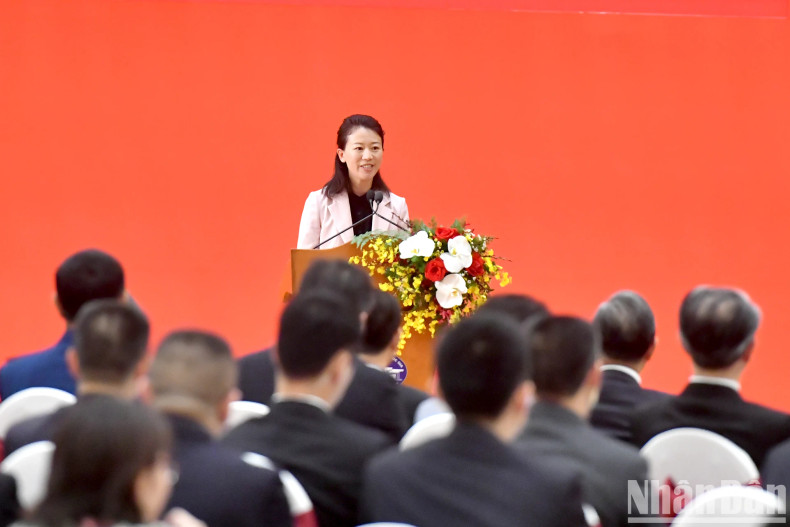中国云南省人民对外友好协会代表发言。 中国云南省人民对外友好协会代表发言。