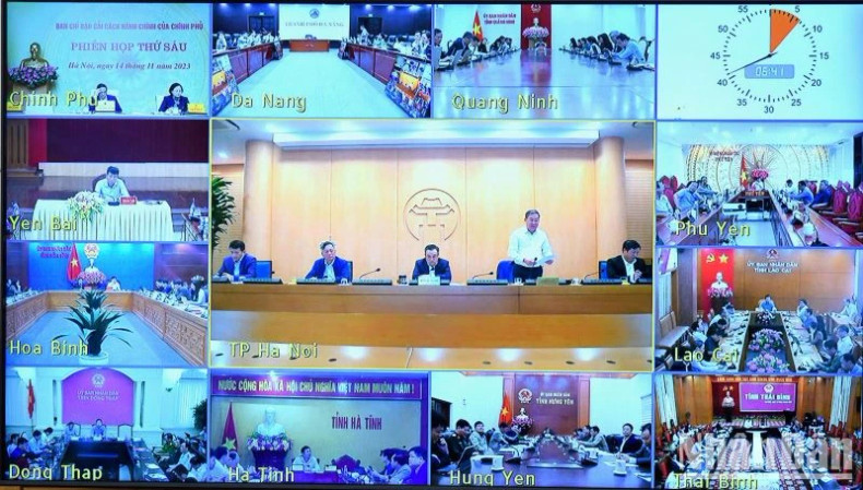 设在政府总部的会议主会场与全国63个省市分会场视频连线。 设在政府总部的会议主会场与全国63个省市分会场视频连线。