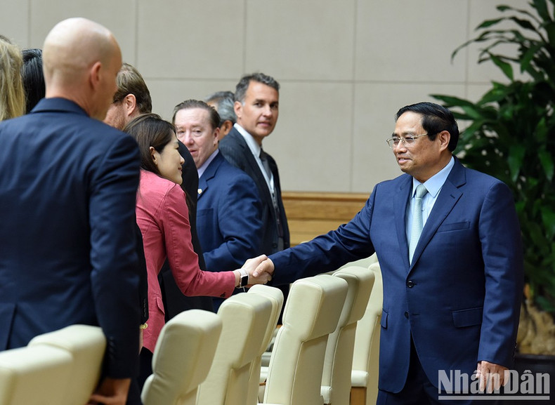 范明正总理会见越南的美国-东盟商务理事会代表团。 范明正总理会见越南的美国-东盟商务理事会代表团。