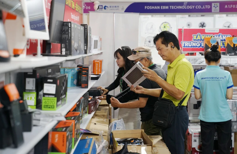 2024年国际电子及智能设备展览会一角。 2024年国际电子及智能设备展览会一角。