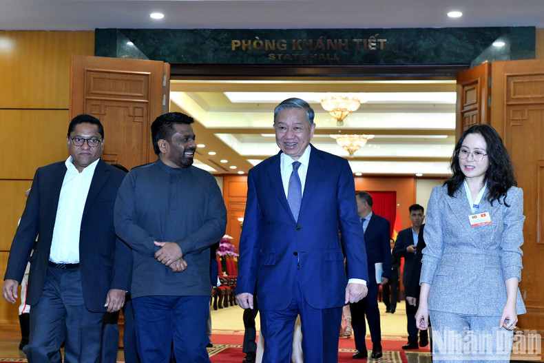 苏林总书记和斯里兰卡总统阿努拉·库马拉·迪萨纳亚克。