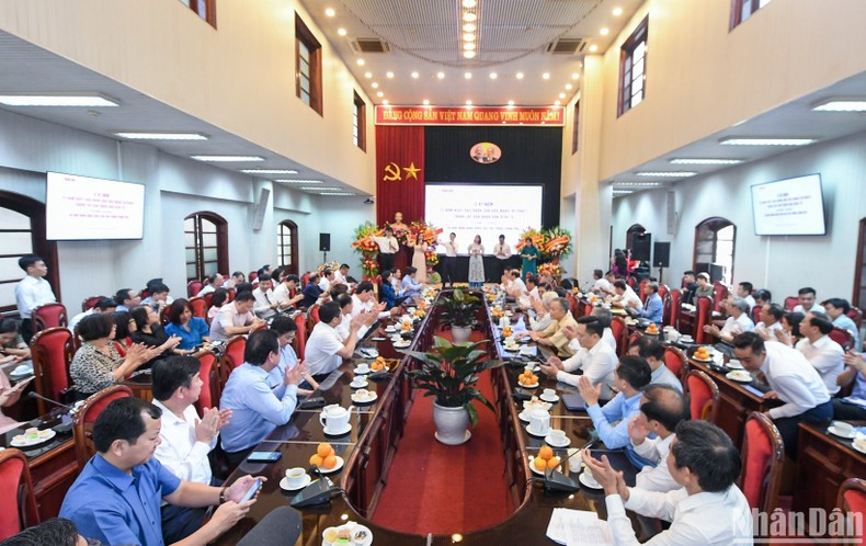 纪念仪式场景。 纪念仪式场景。