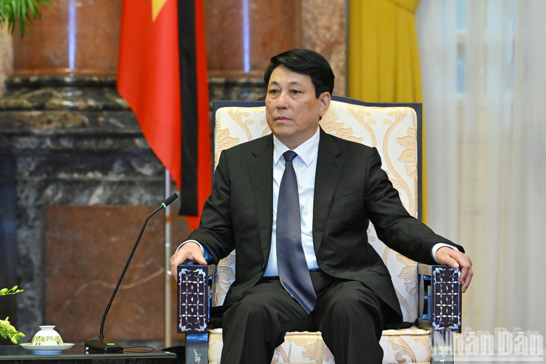 越南国家主席梁强发表讲话。 越南国家主席梁强发表讲话。