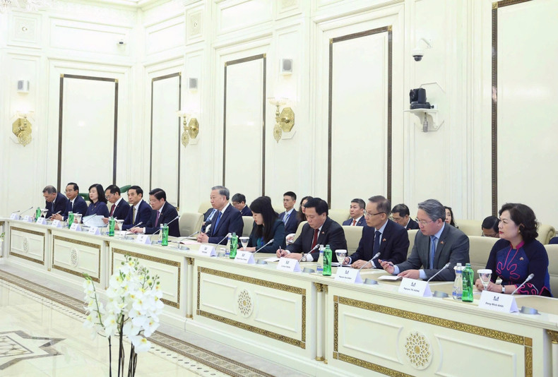 越共中央总书记苏林会见阿塞拜疆国民议会议长萨黑巴·加法罗娃【组图】 ảnh 1