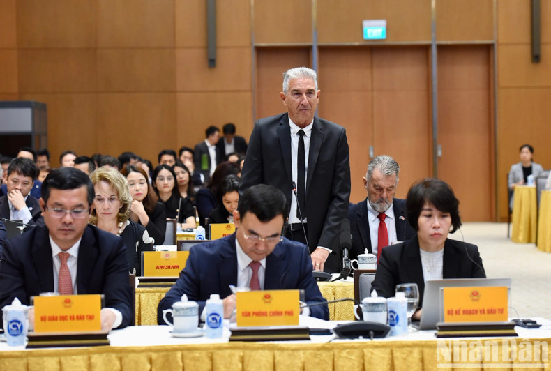 越南美国商会会长洛克霍德发表讲话。 越南美国商会会长洛克霍德发表讲话。