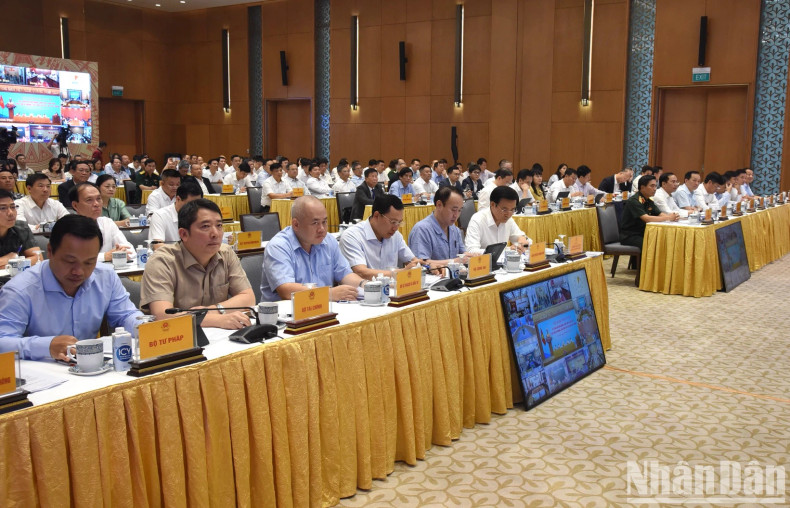 与会代表。 与会代表。